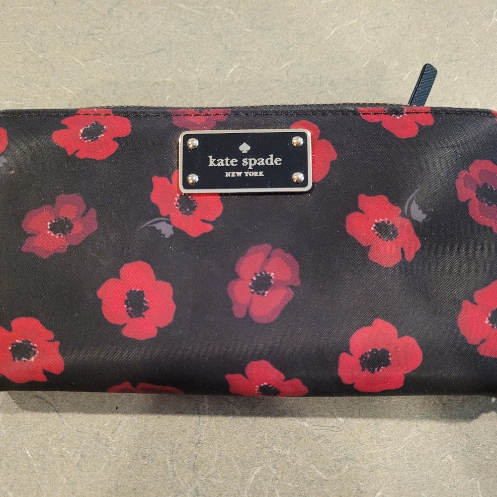 Kate Spade poppy wallet